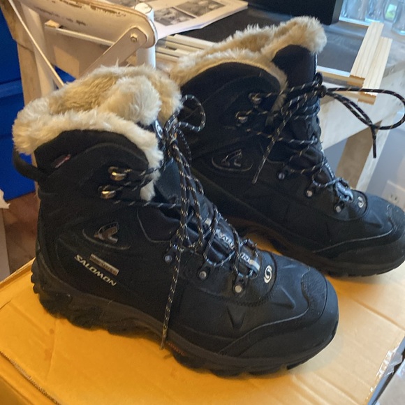 Solomon waterproof black hiking boots 8 - Picture 2 of 5